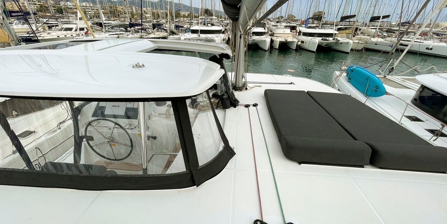Lagoon 42