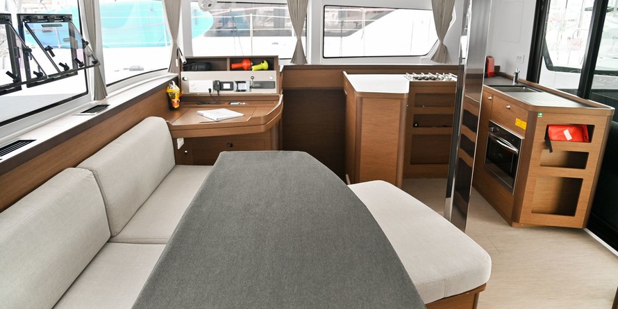 Lagoon 42