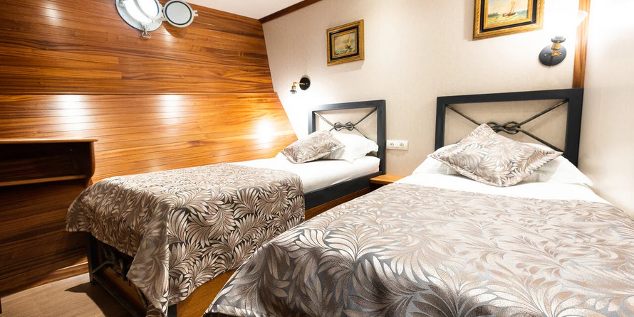 Feadship Gallant Lady