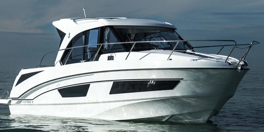 Beneteau Antares 9 OB
