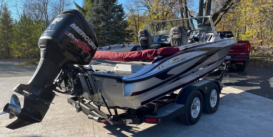 Triton 216 Fishunter