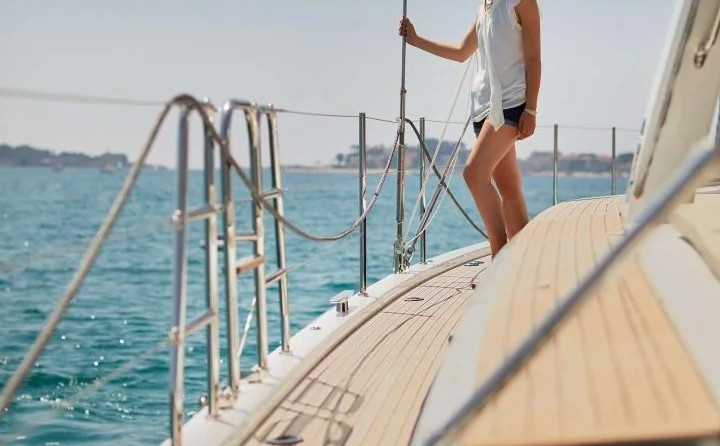 Beneteau Oceanis Yacht 62