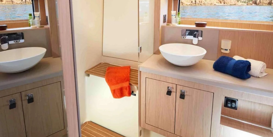 Beneteau Oceanis Yacht 62