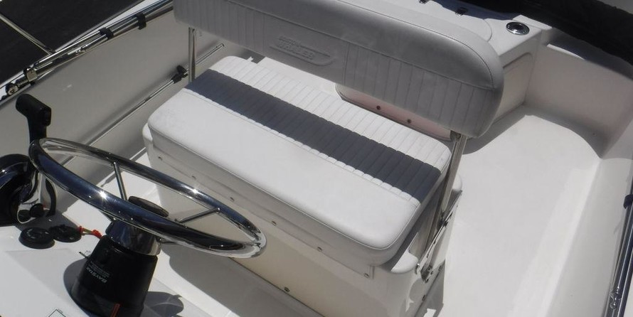 Boston Whaler 170 Montauk