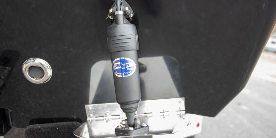 Skeeter SX2350 Black