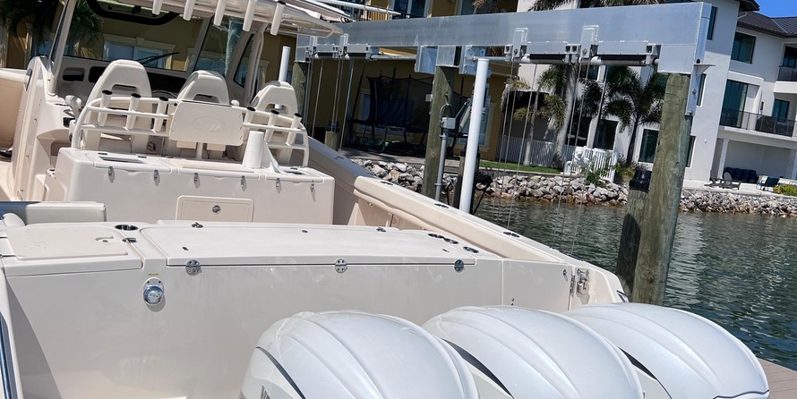 Grady-White Canyon 376