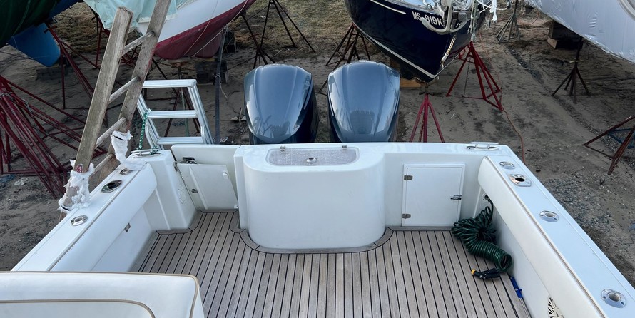 Contender 35 Express