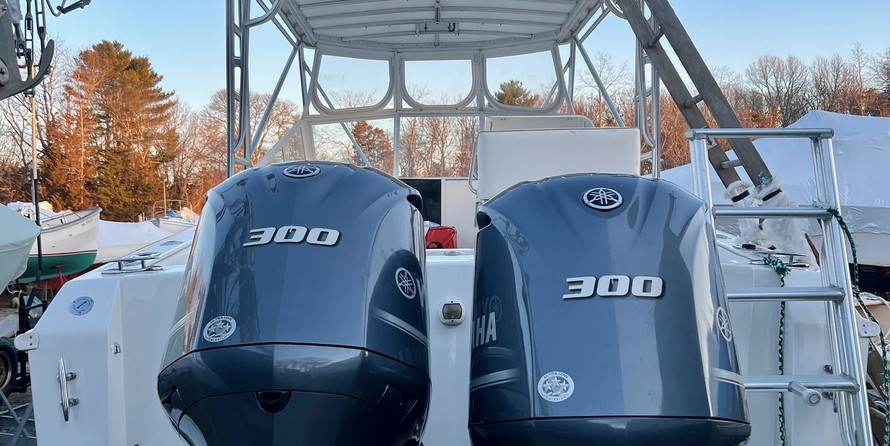 Contender 35 Express